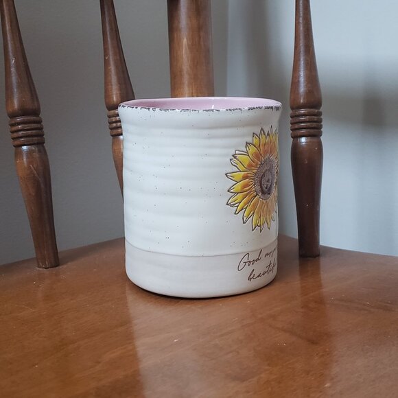 Global Design Good Morning Beautiful Mug - Picture 2 of 7